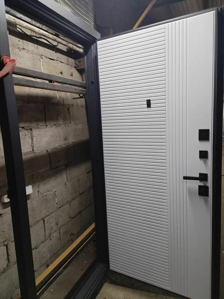 Входная заказная дверь29