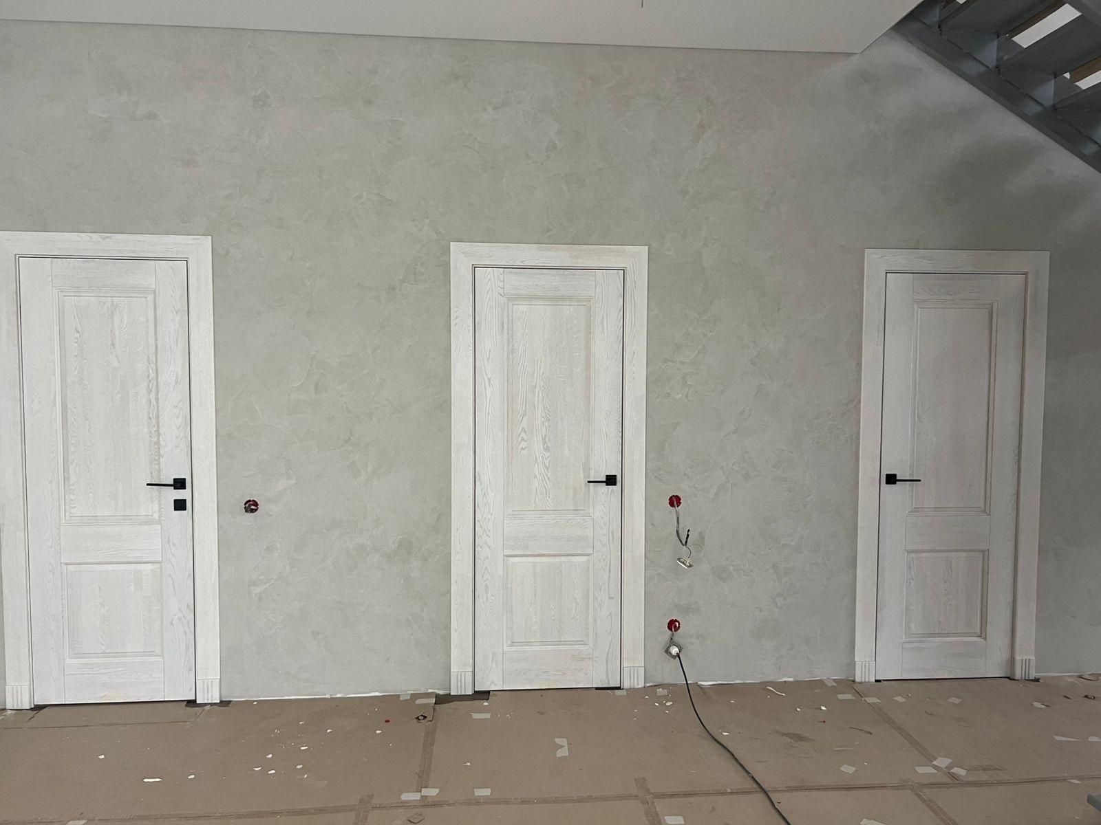 Двери из массива дуба, модель, классик в цвете вайт1